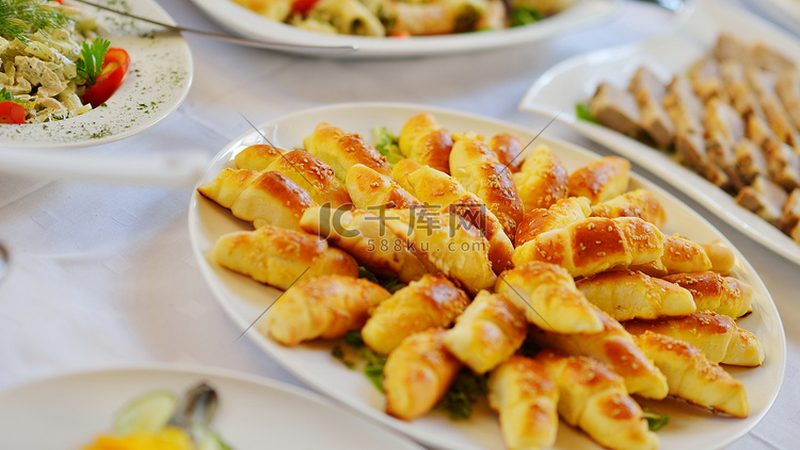 上海本地食品招商代理公司：如何选择合作伙伴？**